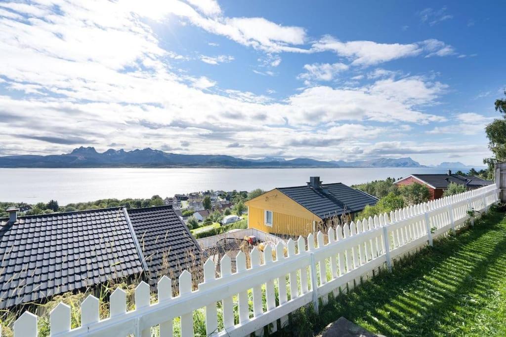 Well-Equipped Apartment With Stunning Views Bodø Eksteriør billede